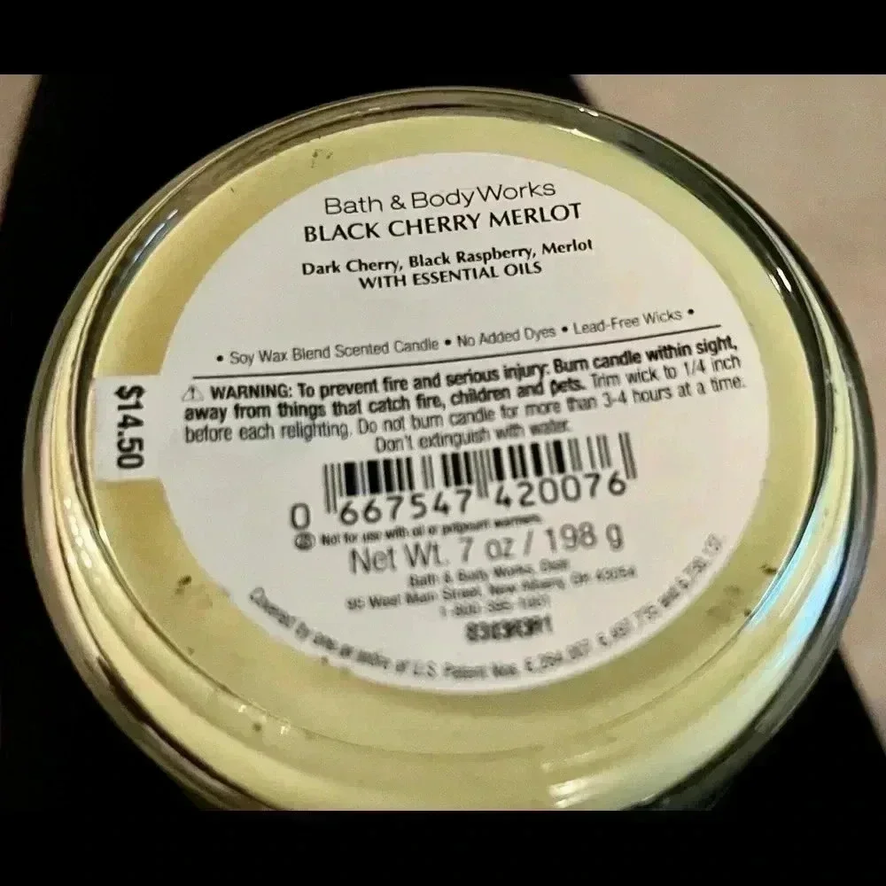 💟🆕💟 Bath and Body Works Black Cherry Merlot-  7 Ounce Candle